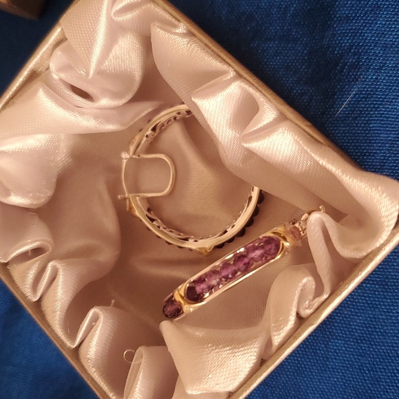 4/$20 Purple beaded hoop earrings - Picture 2 of 4